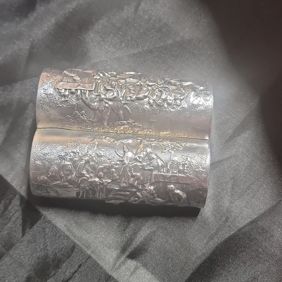 Antique Mini box For cigarette dust To throw